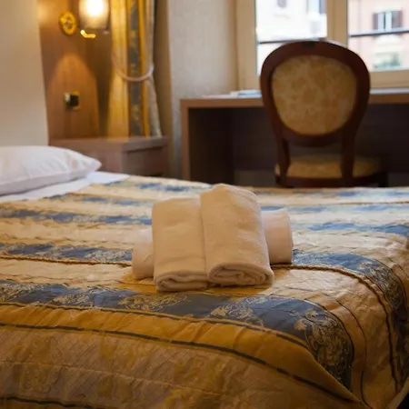 Room In Guest Room * Rome